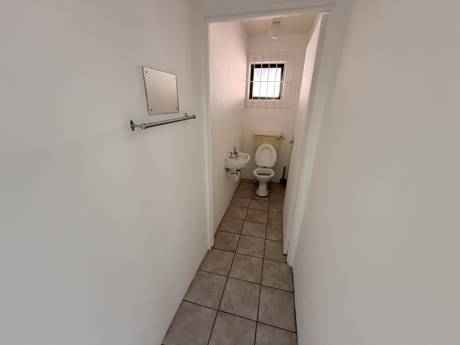 To Let Commercial Property for Rent in Montague Gardens Western Cape